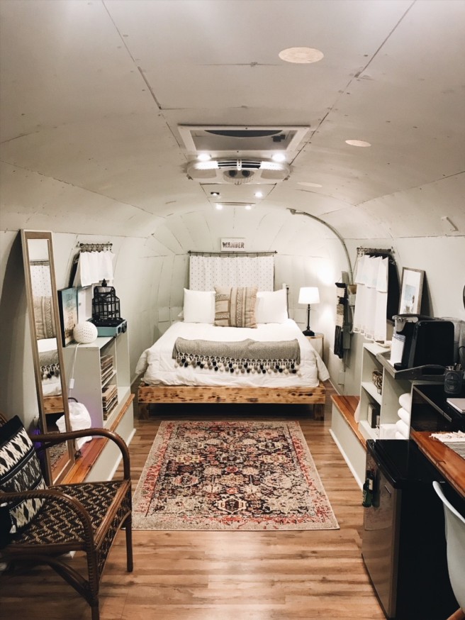 RV Inside Picture Bed